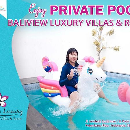 The Baliview Luxury Villas & Resto Pekanbaru Buitenkant foto