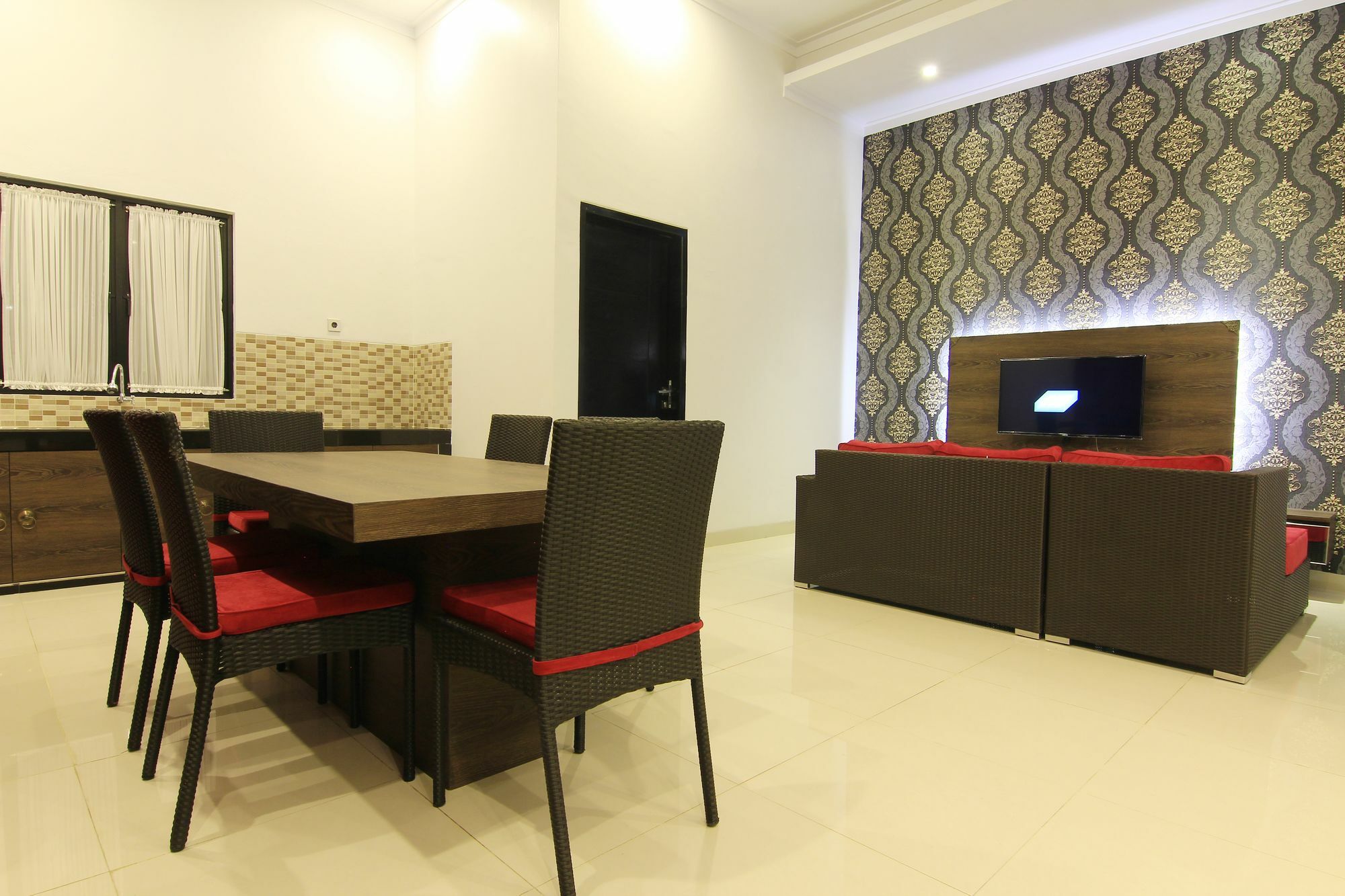 The Baliview Luxury Villas & Resto Pekanbaru Buitenkant foto
