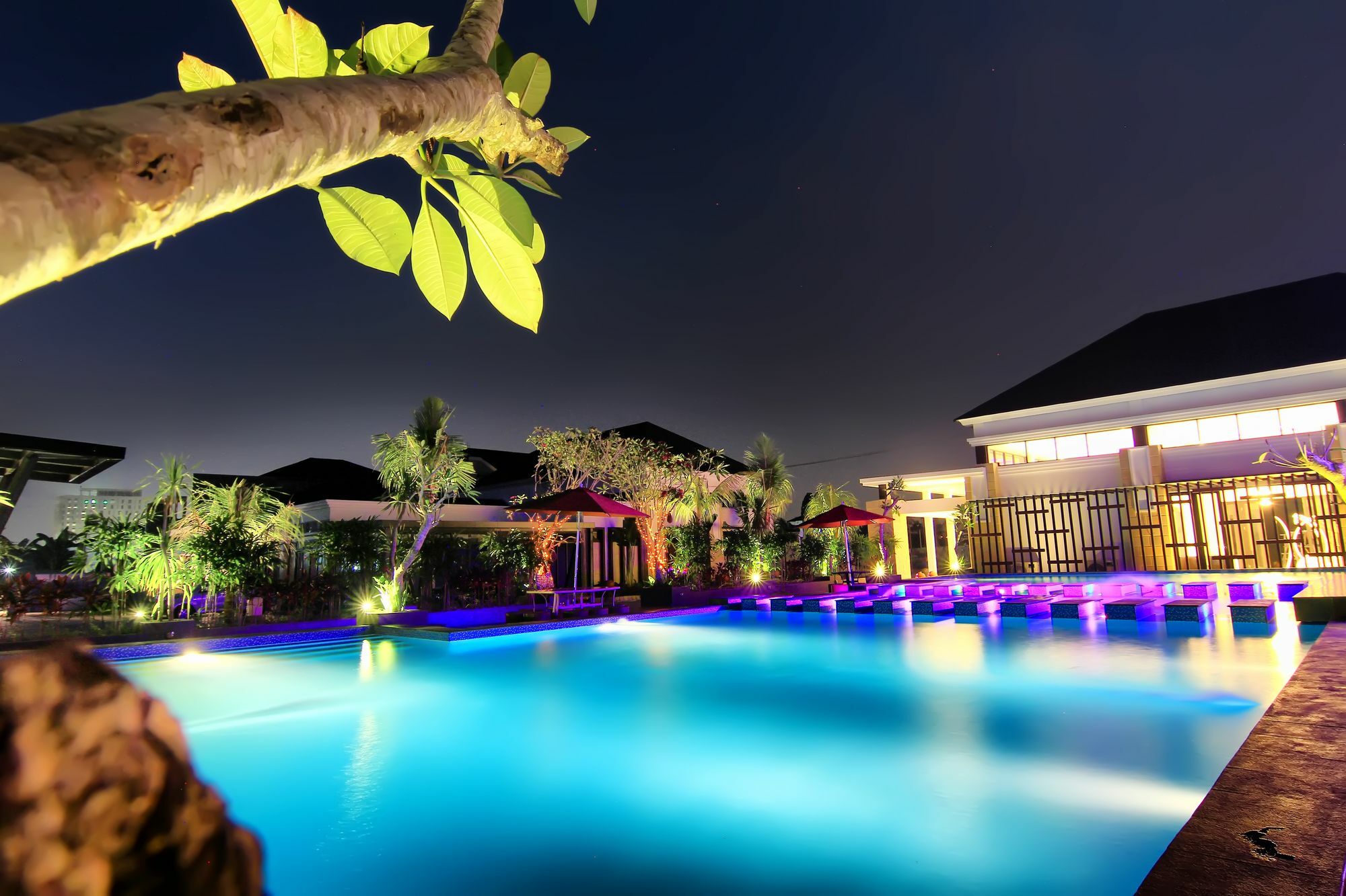 The Baliview Luxury Villas & Resto Pekanbaru Buitenkant foto