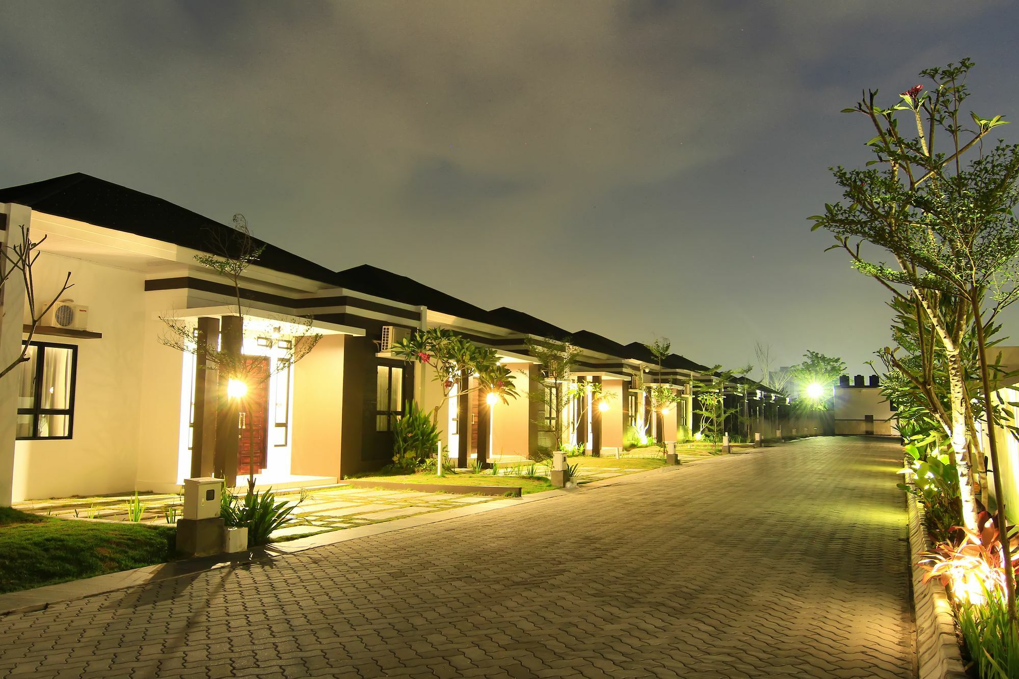 The Baliview Luxury Villas & Resto Pekanbaru Buitenkant foto
